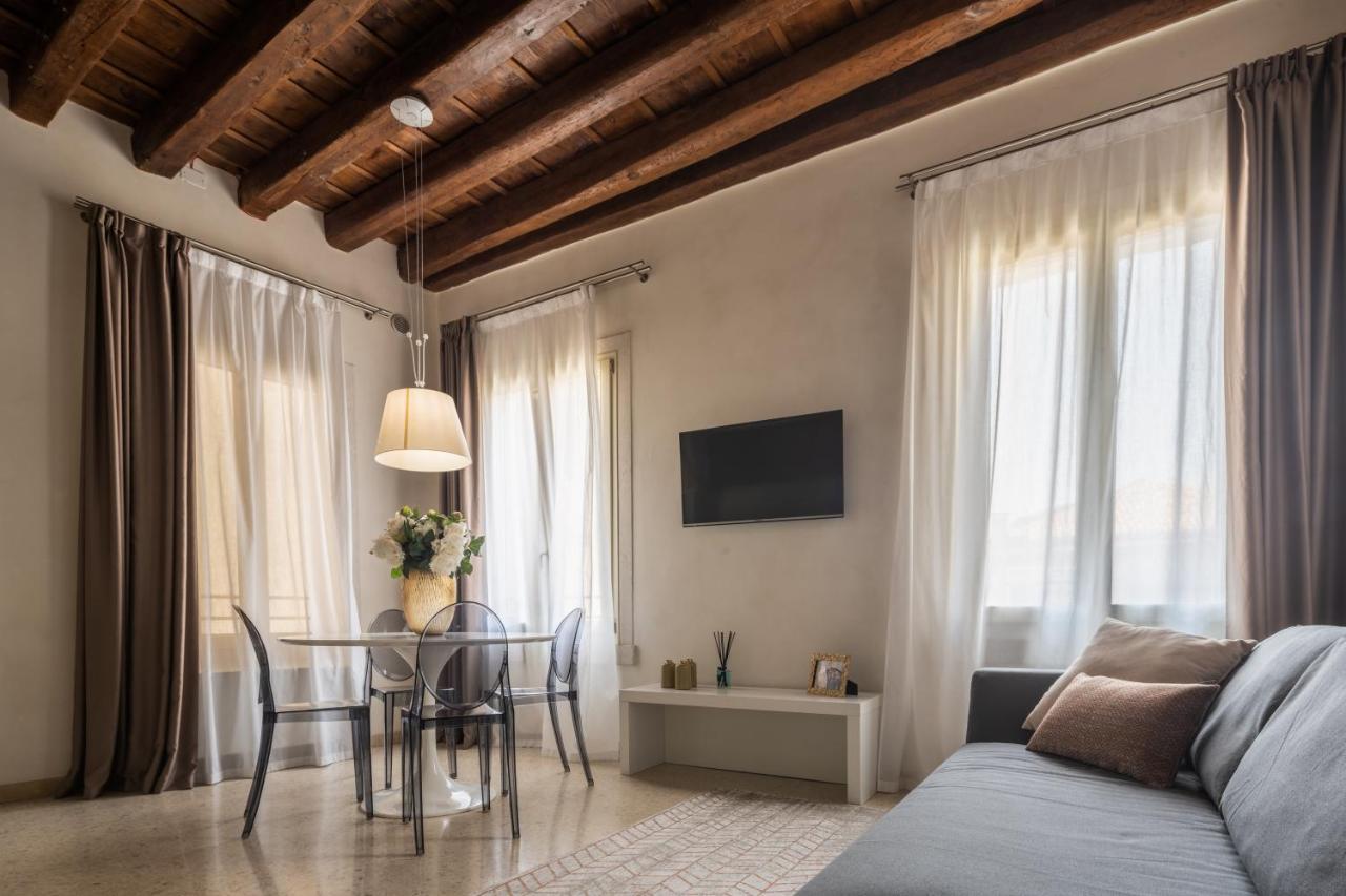 Lion Palace - San Marco R&r Apartamento